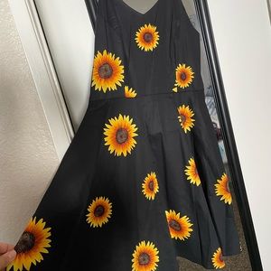 Balck and yellow sunflower 🌻 dress.
